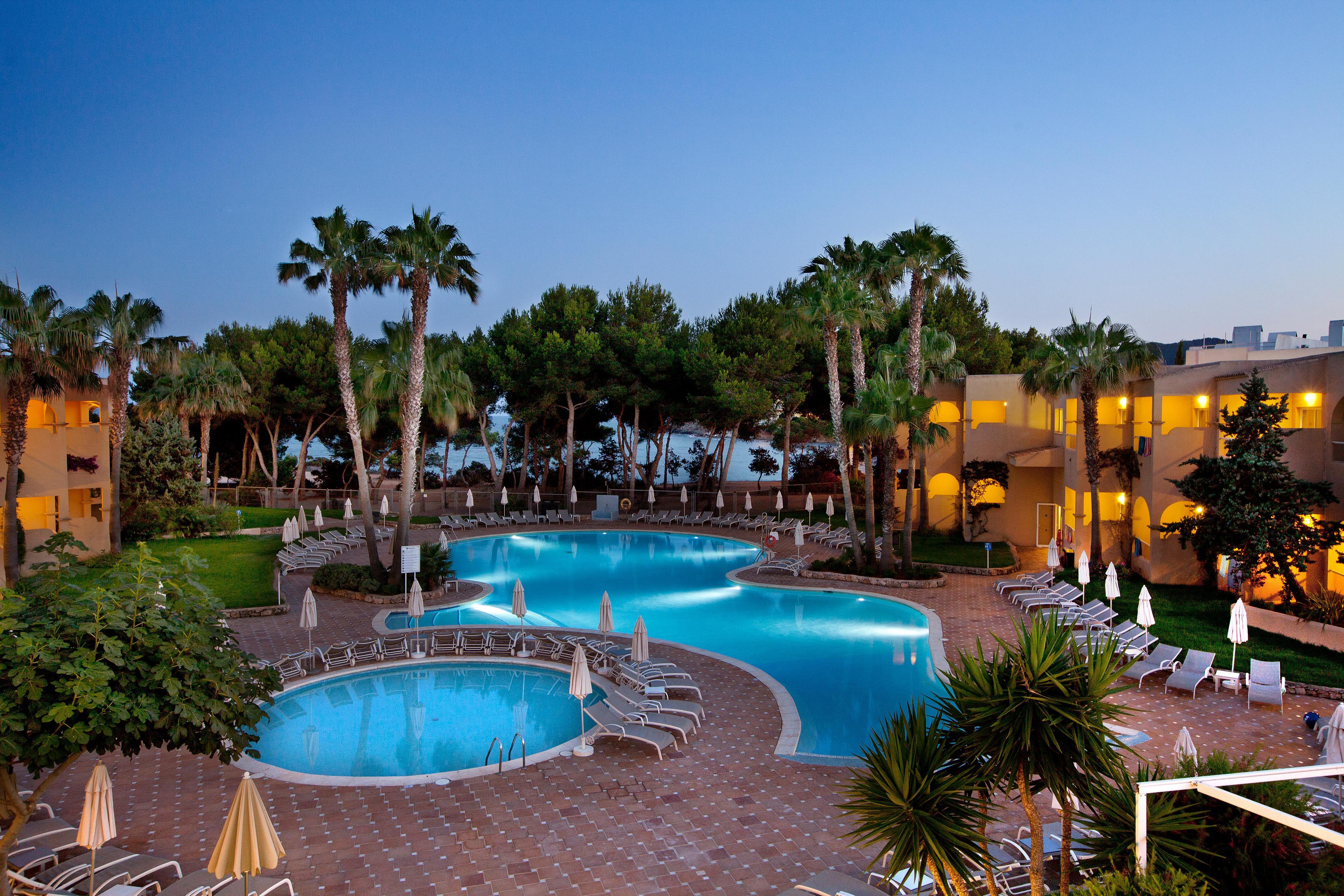 Grupotel Santa Eularia & Spa - Adults Only Santa Eularia des Riu Ngoại thất bức ảnh