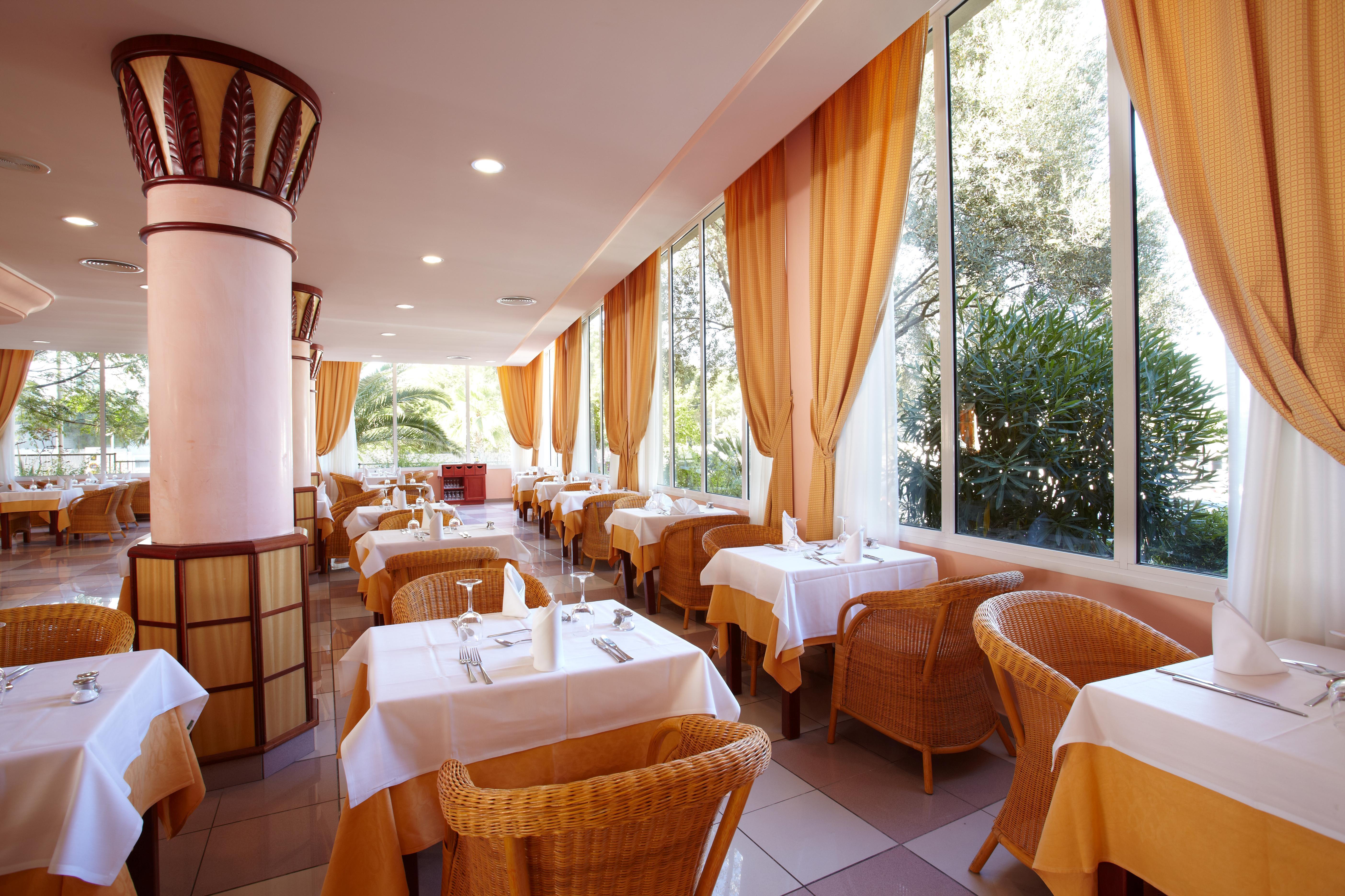 Grupotel Santa Eularia & Spa - Adults Only Santa Eularia des Riu Ngoại thất bức ảnh