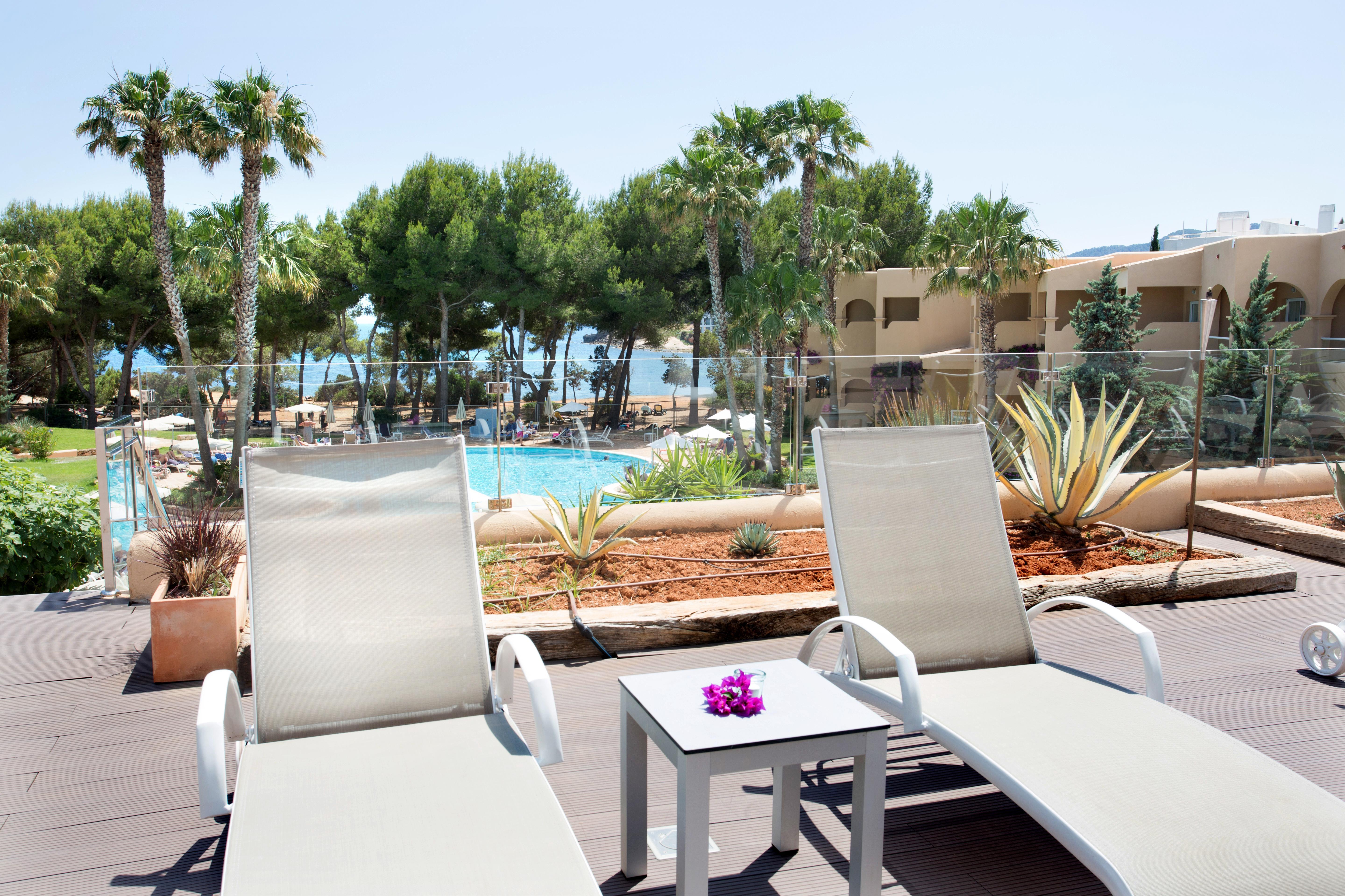 Grupotel Santa Eularia & Spa - Adults Only Santa Eularia des Riu Ngoại thất bức ảnh