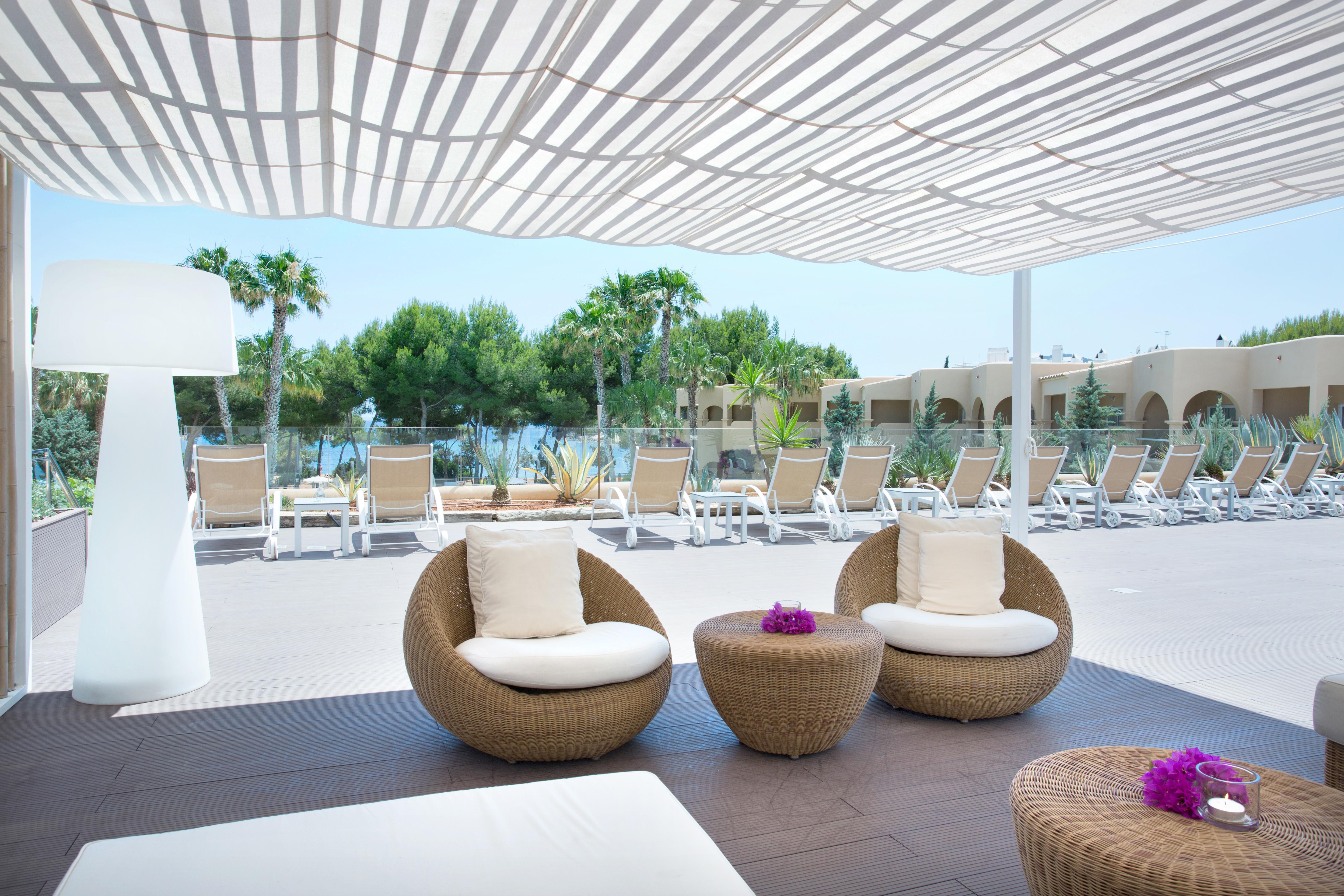 Grupotel Santa Eularia & Spa - Adults Only Santa Eularia des Riu Ngoại thất bức ảnh