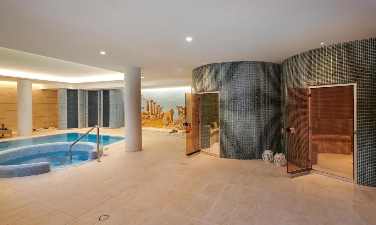 Grupotel Santa Eularia & Spa - Adults Only Santa Eularia des Riu Ngoại thất bức ảnh