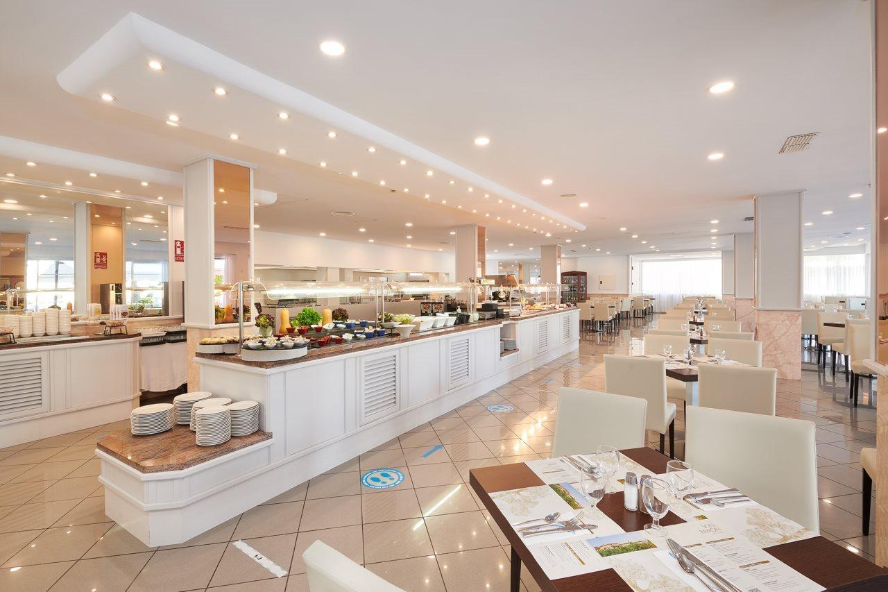 Grupotel Santa Eularia & Spa - Adults Only Santa Eularia des Riu Ngoại thất bức ảnh