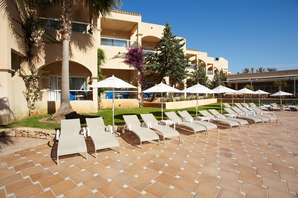 Grupotel Santa Eularia & Spa - Adults Only Santa Eularia des Riu Ngoại thất bức ảnh